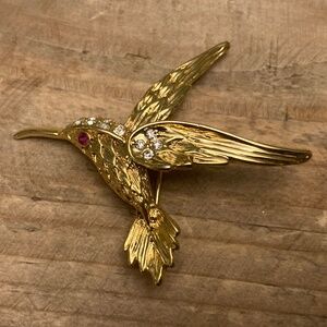 Vintage Gold-Tone Hummingbird Brooch: Rhinestone Bird Pin